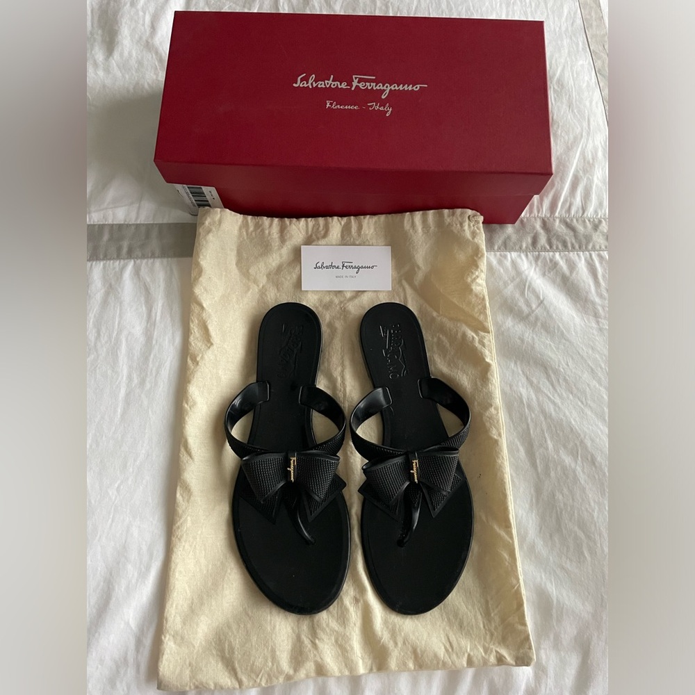 Salvatore Ferragamo “Bali” Bow Sandals - Size 8 - Made in Italy